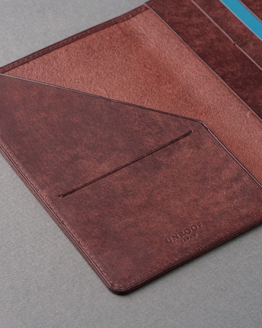 「日々の通院に寄り添う」本革メディカルケース