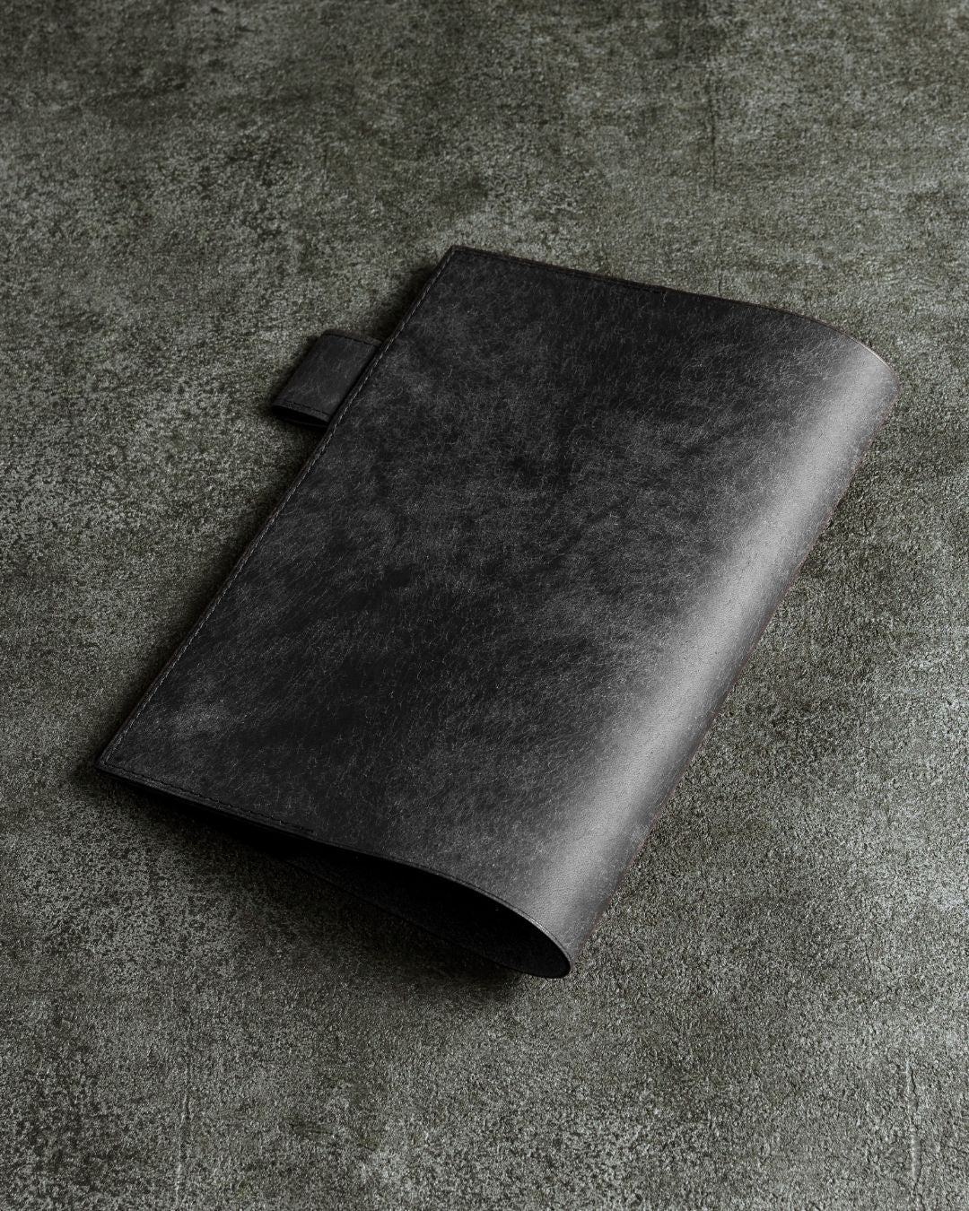 「日常を格上げする」本革 ノートカバー