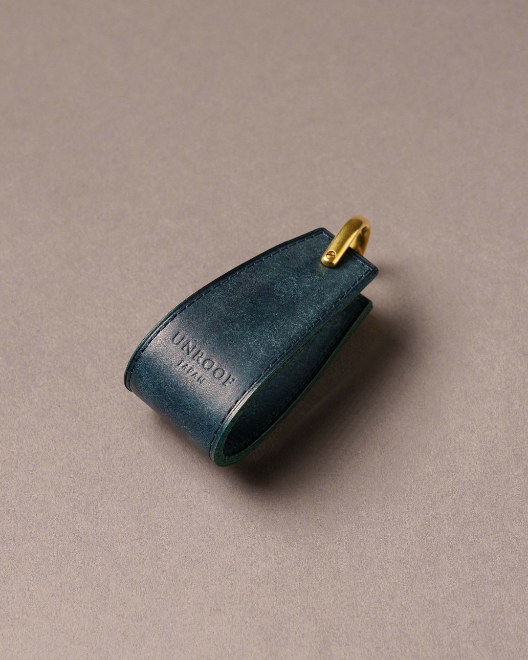 「鍵が整う」本革 キーホルダー