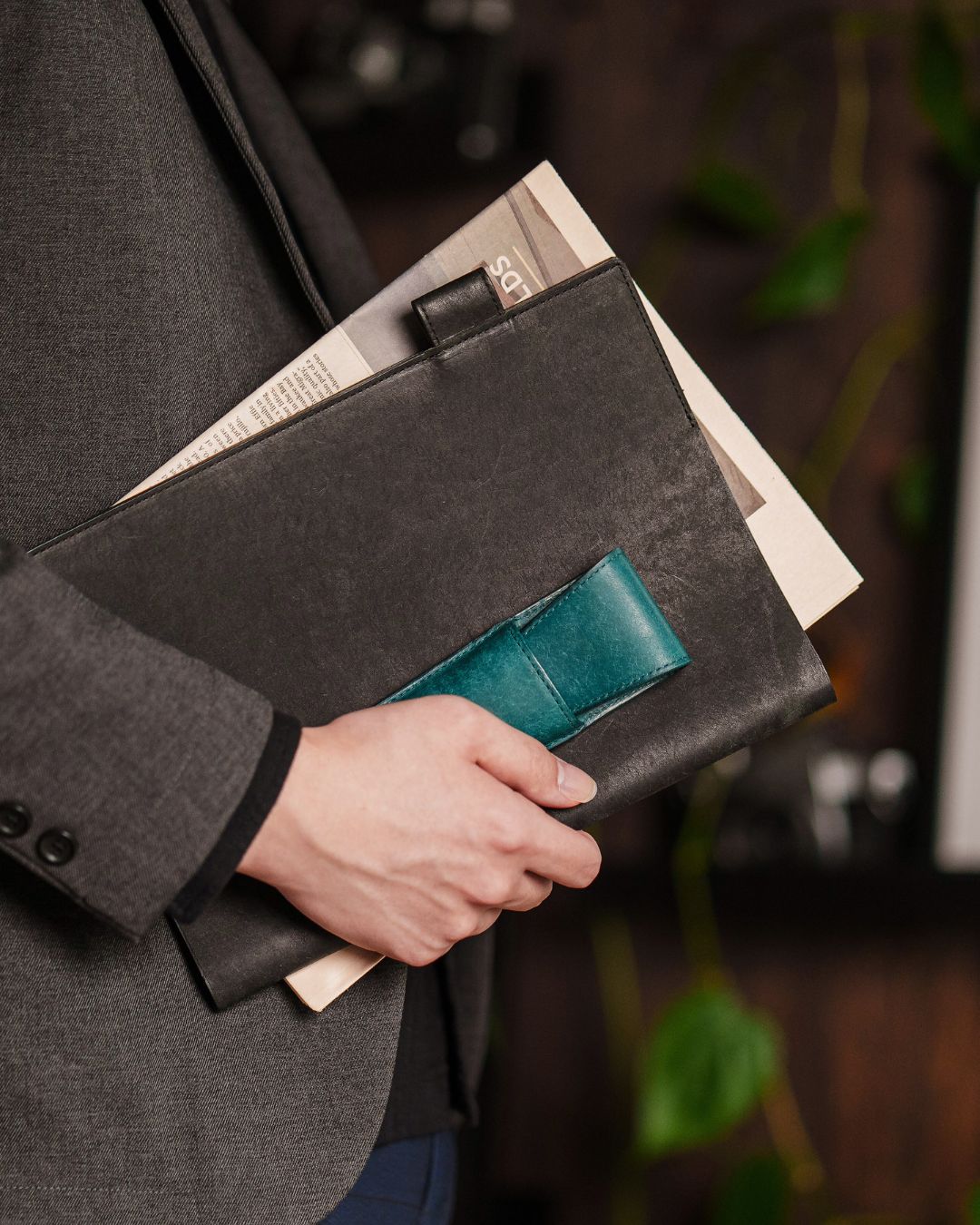 「日常を格上げする」本革 ノートカバー