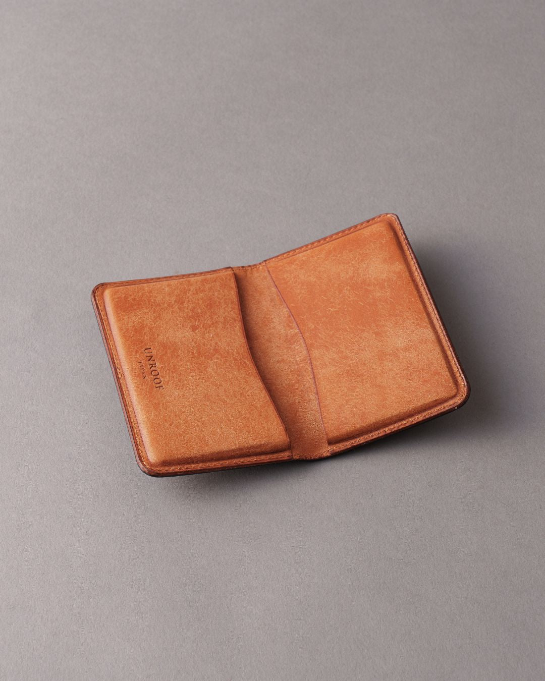 「フォルムが美しい」名刺入れ/Pueblo バイカラー