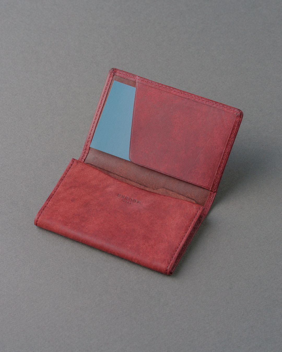 「しっかり仕分ける」本革名刺入れ