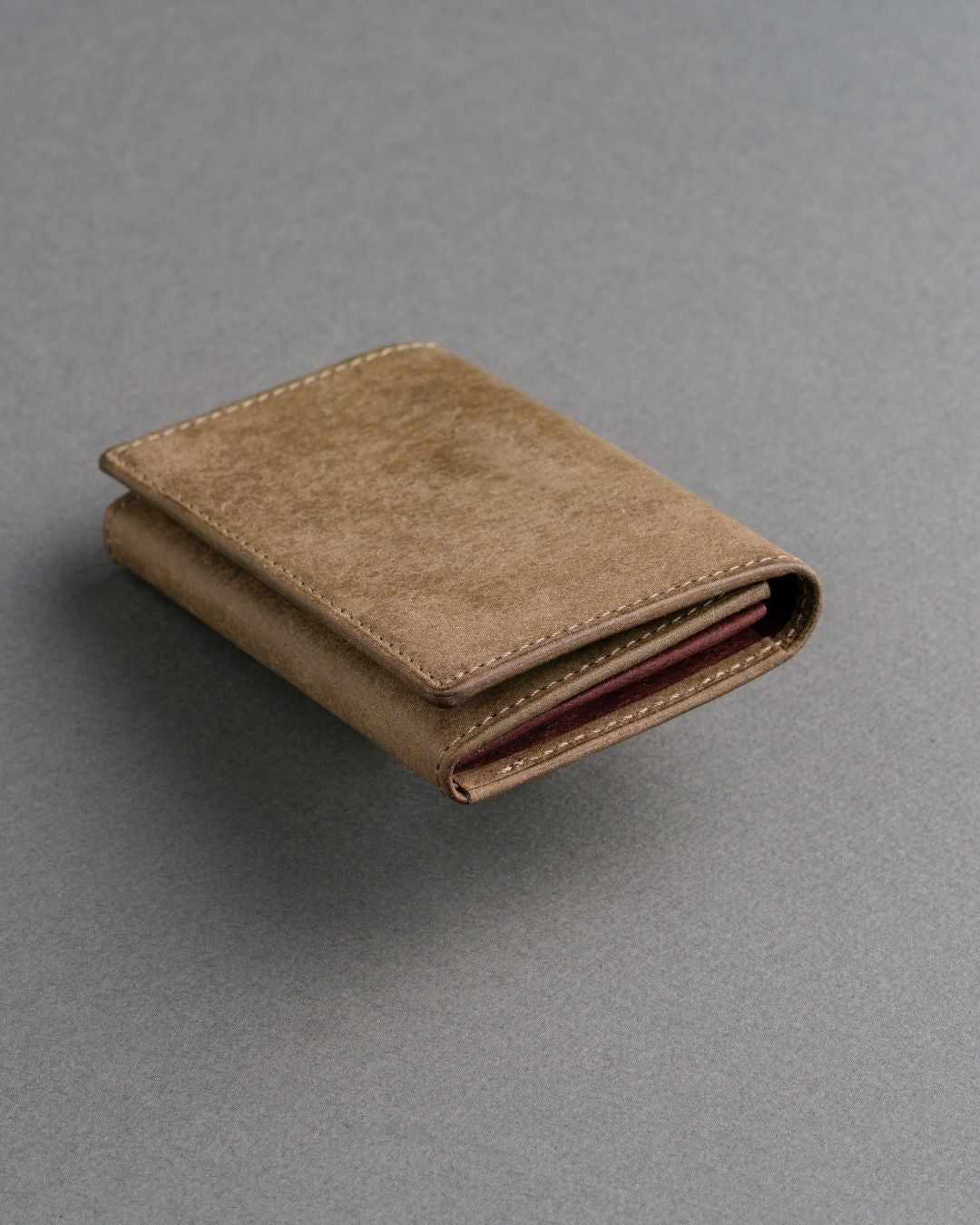 「しっかり仕分ける」本革名刺入れ
