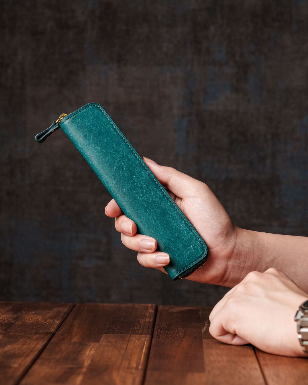 「タッチペンも入る」 本革 スリムペンケース