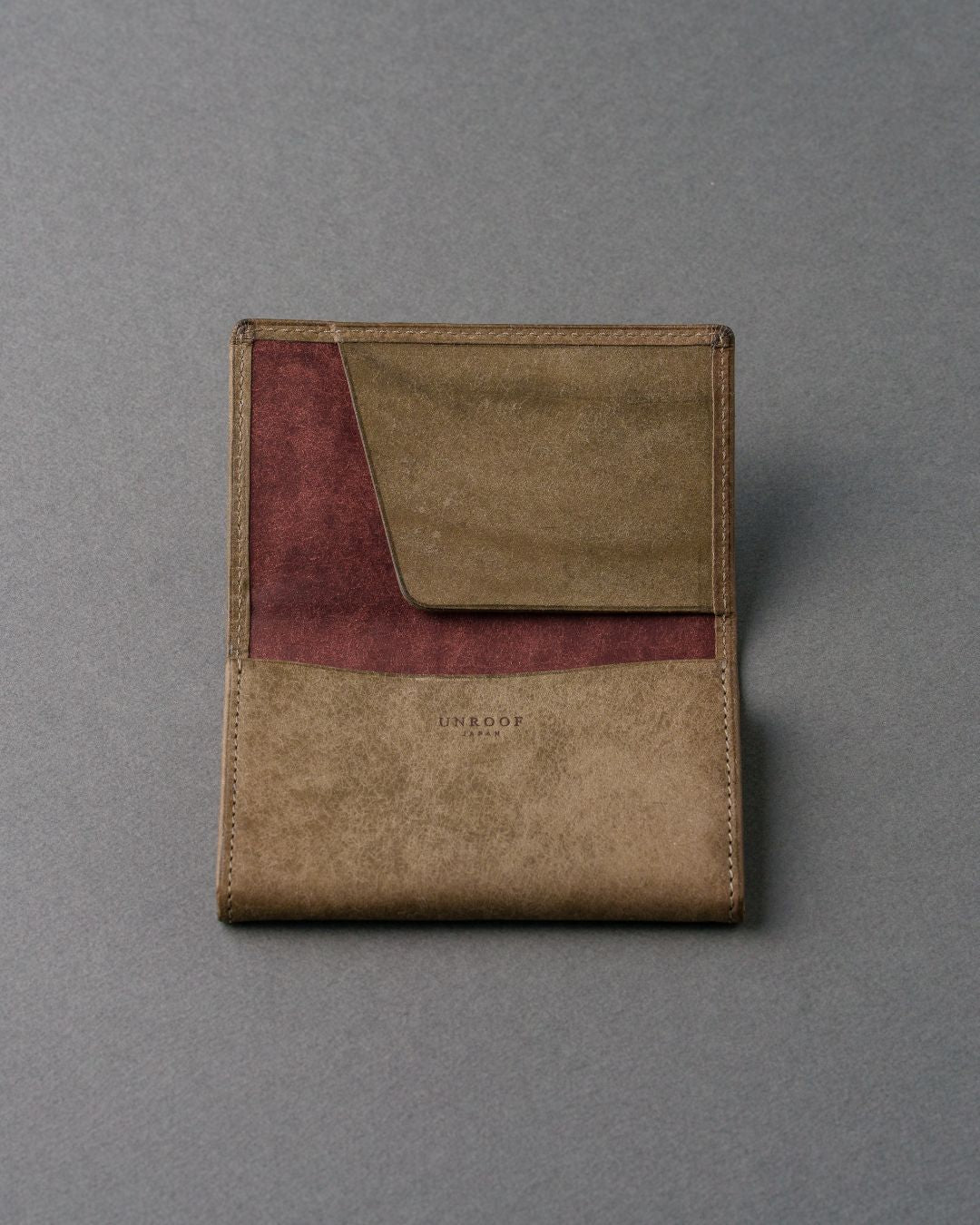 「しっかり仕分ける」本革名刺入れ