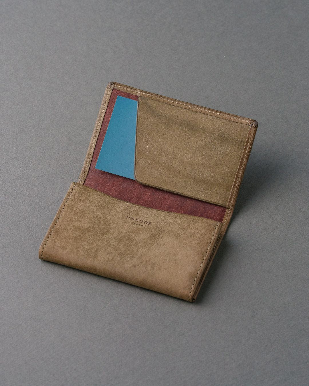 「しっかり仕分ける」本革名刺入れ