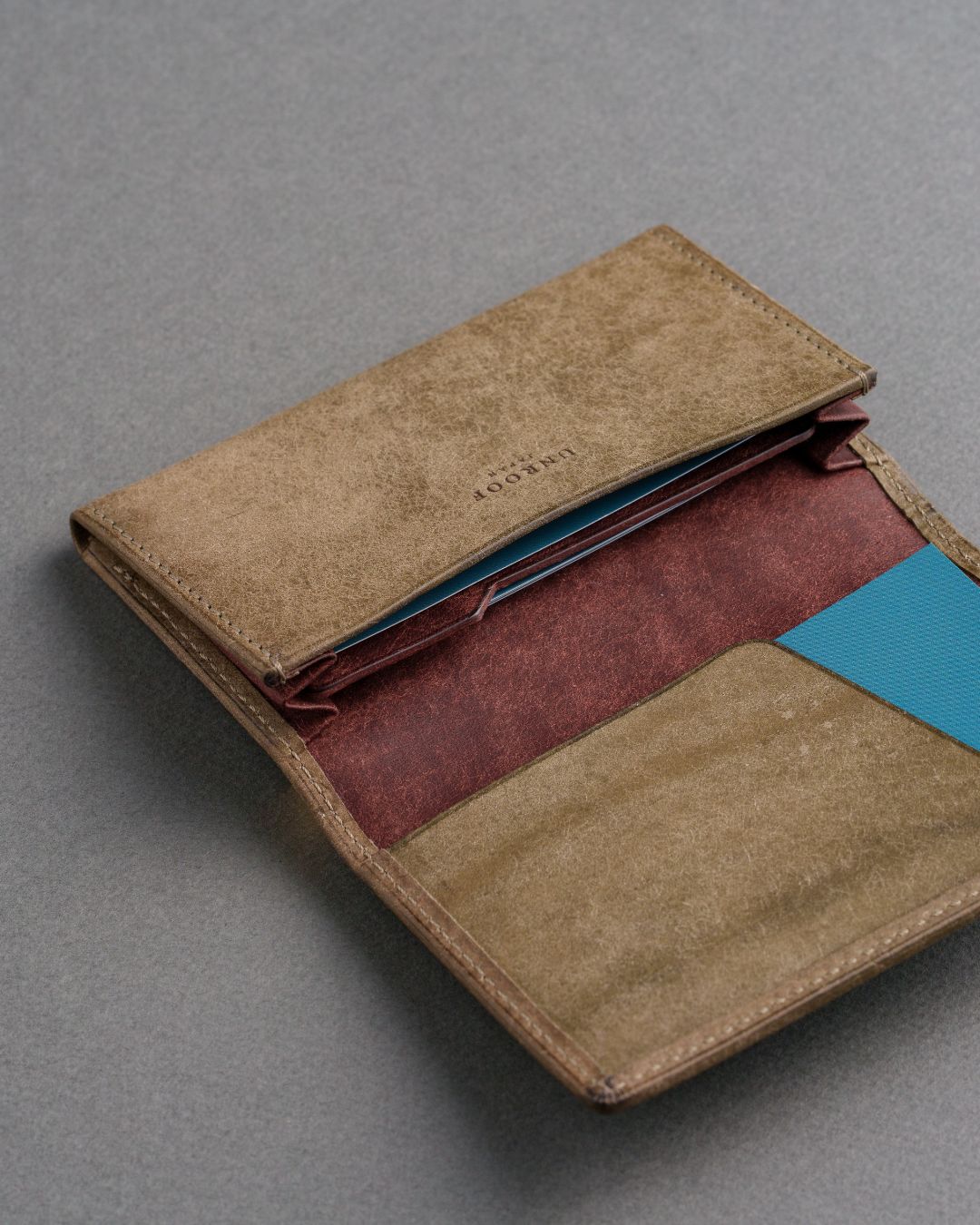 「しっかり仕分ける」本革名刺入れ