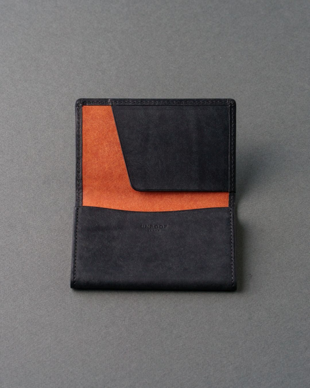 「しっかり仕分ける」本革名刺入れ