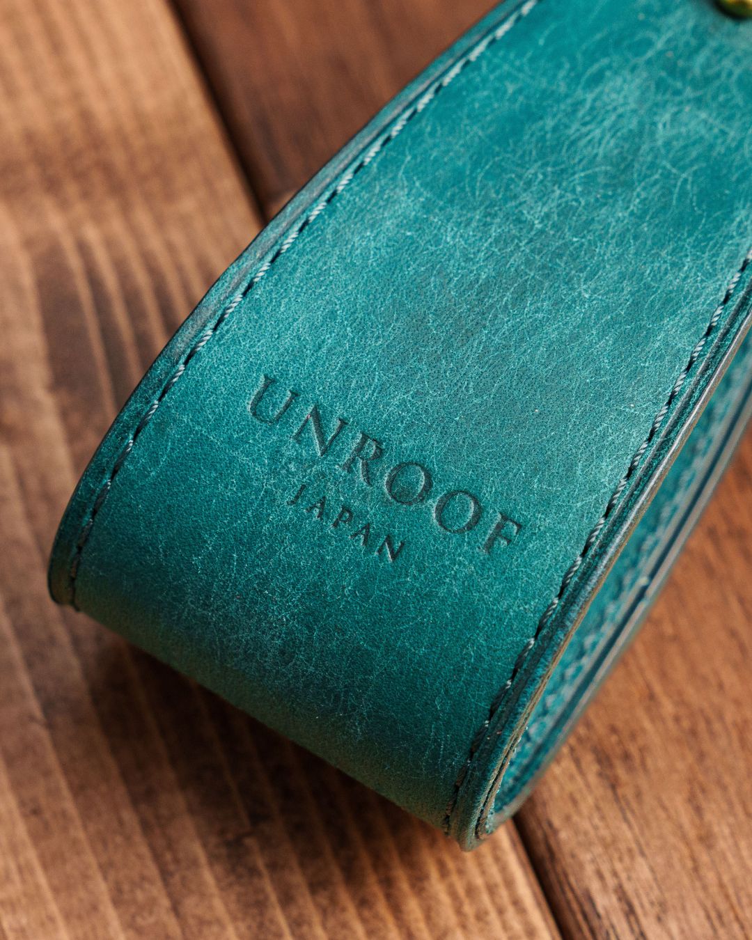 「鍵が整う」本革 キーホルダー