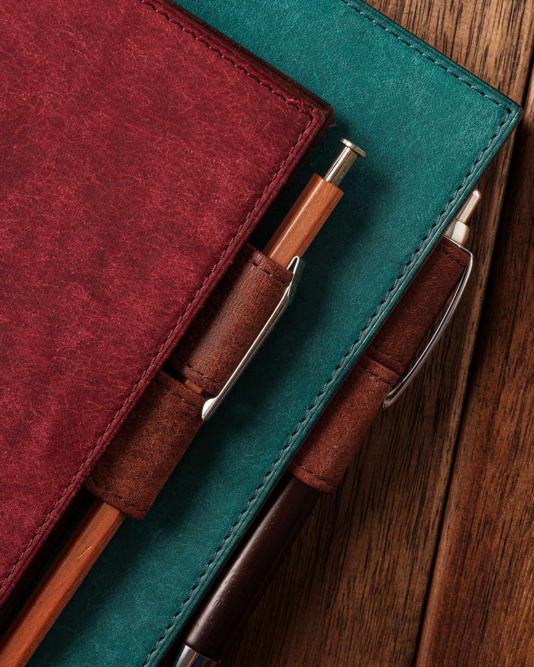 「手帳のある暮らし」(バイカラー)本革手帳カバー