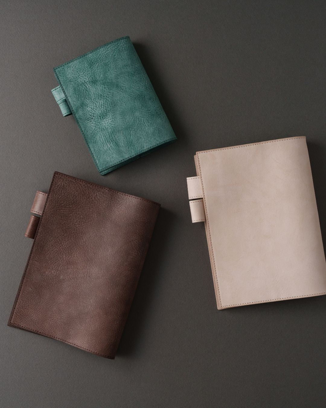 秋冬限定 :「手帳のある暮らし」本革手帳カバー/ALASKA