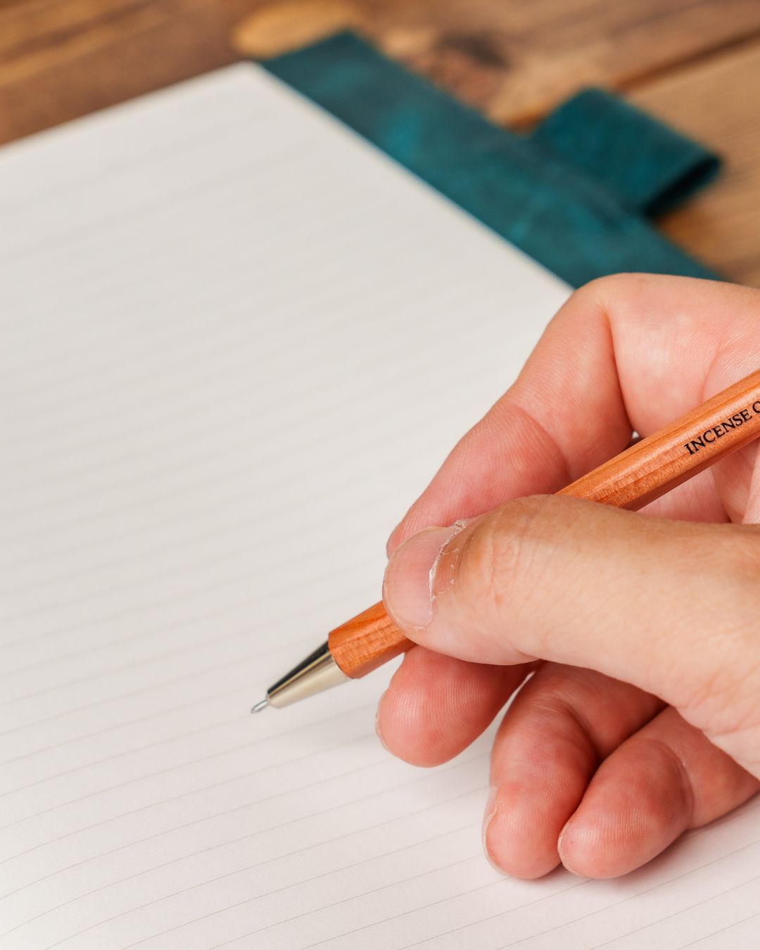 「日常を格上げする」本革 ノートカバー