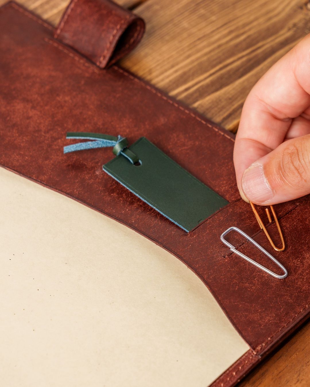 「手帳のある暮らし」本革手帳カバー