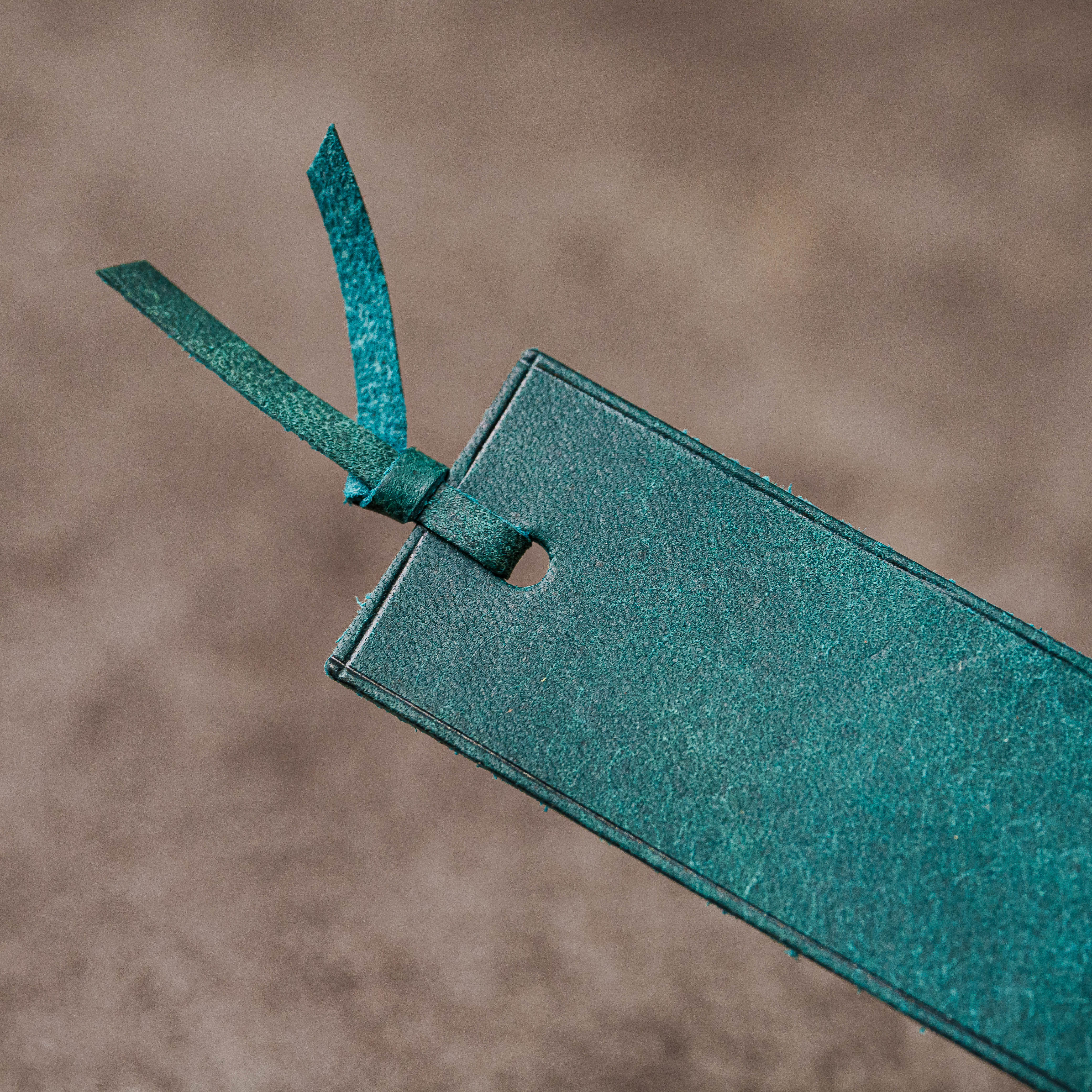 「読み始めと、読み終わりを楽しむ」本革ブックマーク