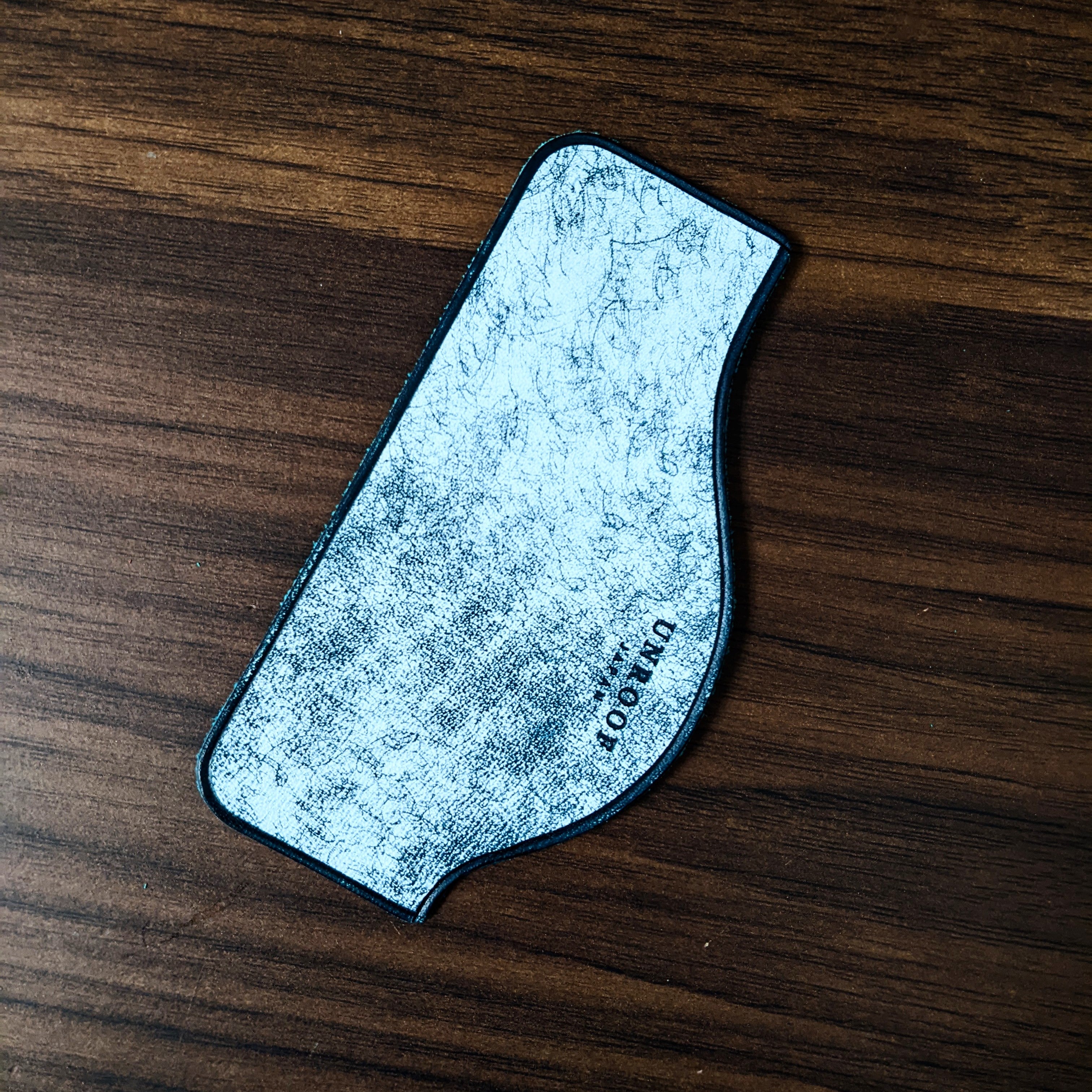 「ブックカバーの相棒。」本革ブックマーク