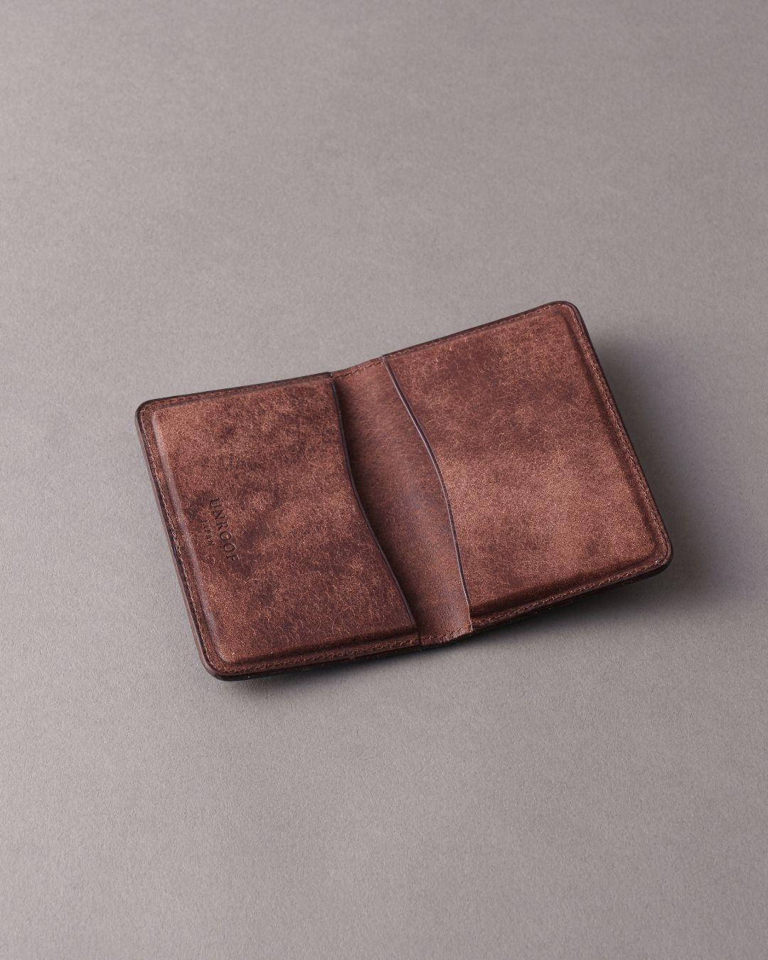 「フォルムが美しい」名刺入れ／Pueblo バイカラー