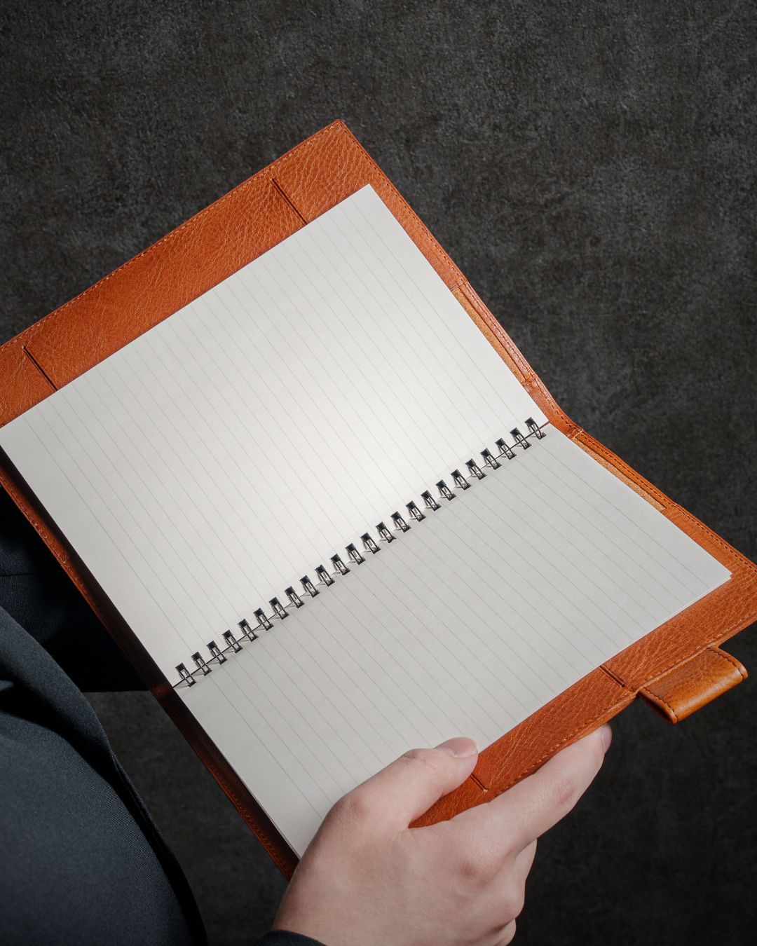 本革ノートカバー『flip flap』／Minerba Box