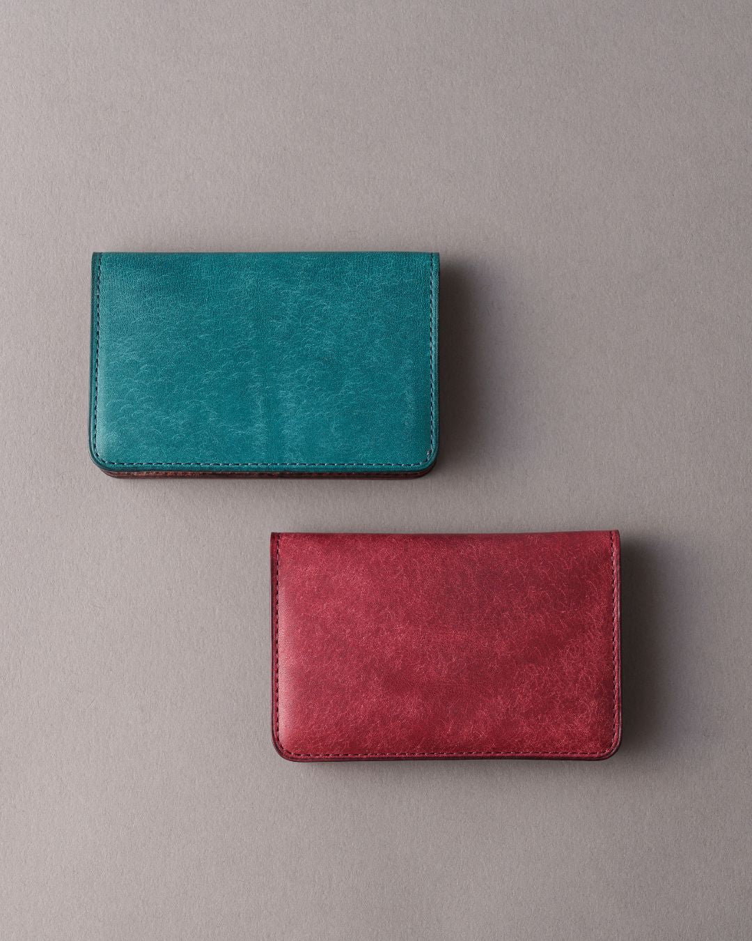 「フォルムが美しい」名刺入れ／Pueblo バイカラー