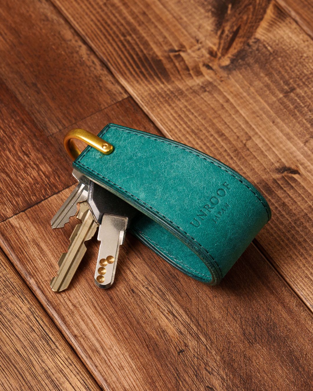 「鍵が整う」本革 キーホルダー