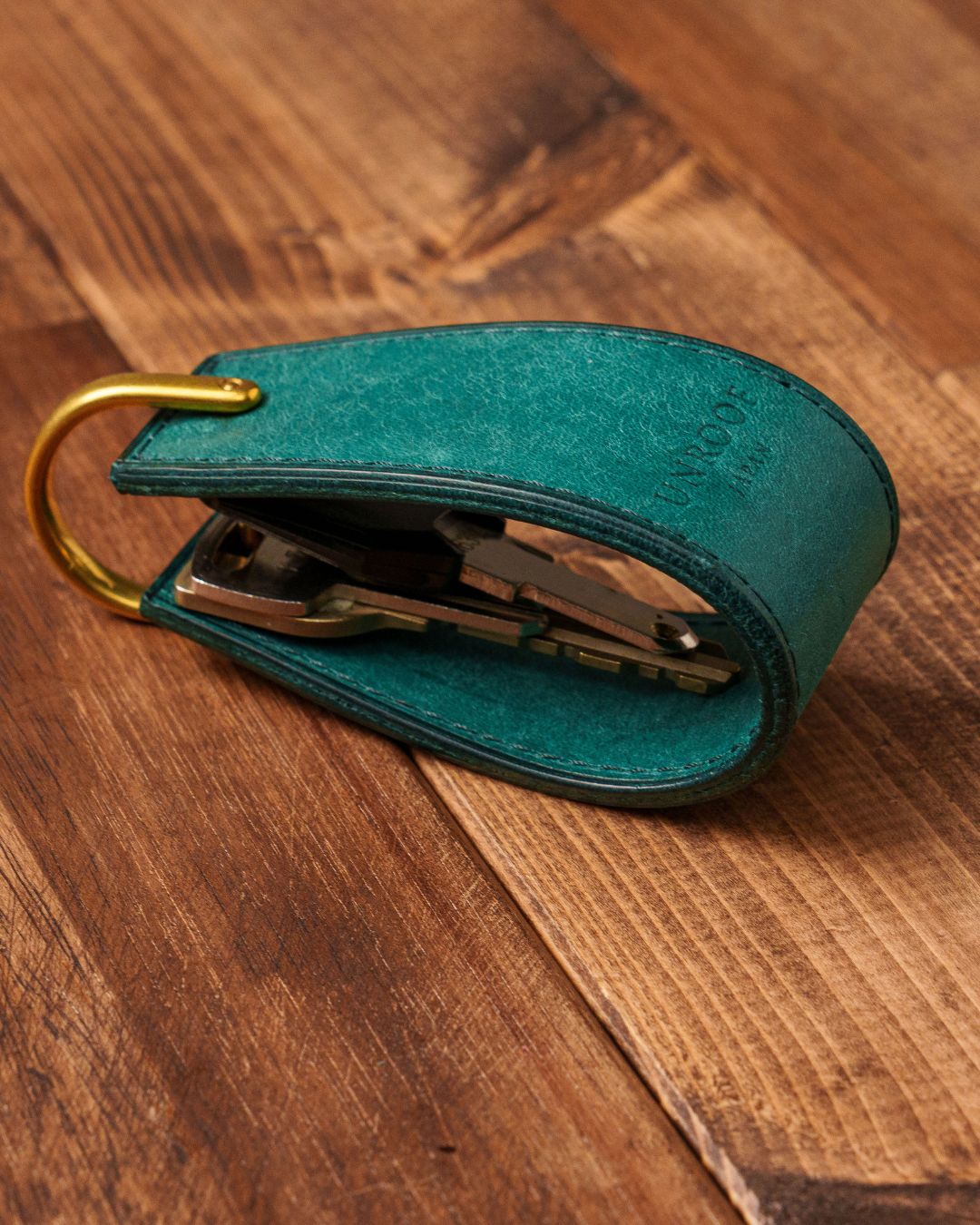 「鍵が整う」本革 キーホルダー