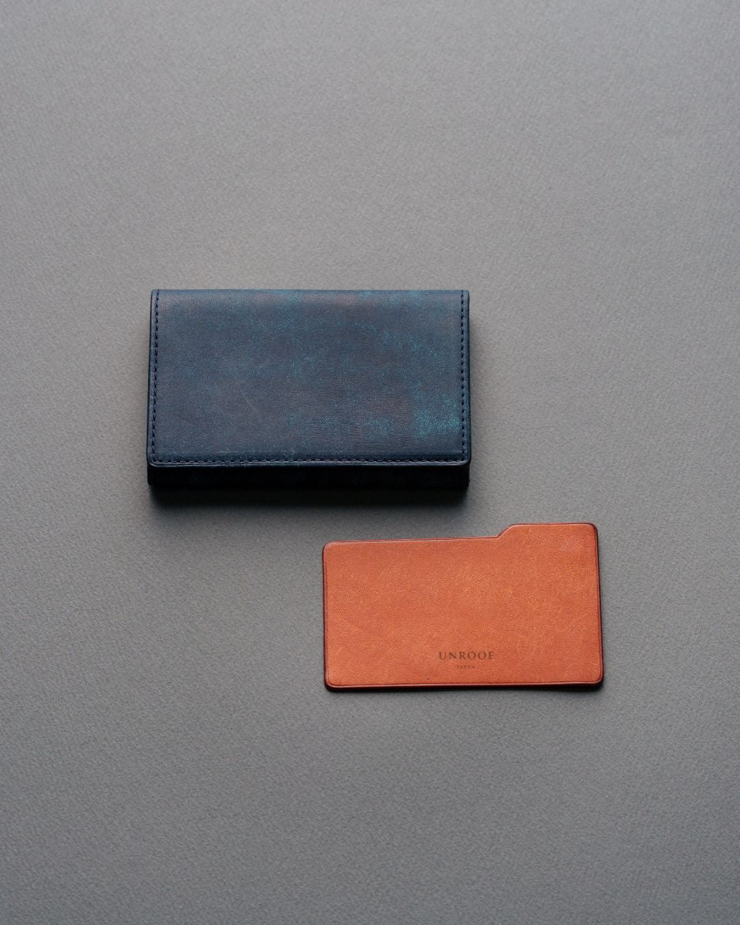 「しっかり仕分ける」本革名刺入れ